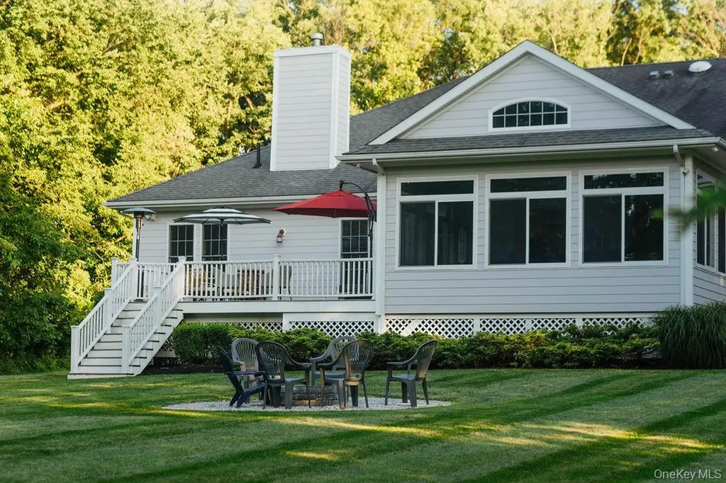 7 Brescia Boulevard Hopewell Junction NY 12533
