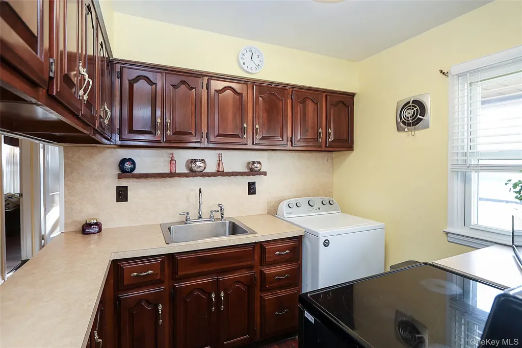 12 E Millpage Drive Bethpage NY 11714