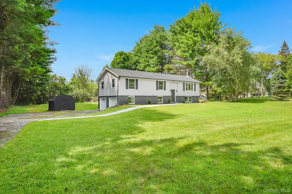 36 Bronson Road Poughquag NY 12570