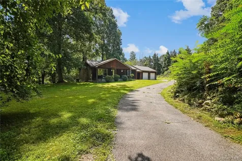 20A Apple Bee Farm Lane Croton-on-hudson NY 10520