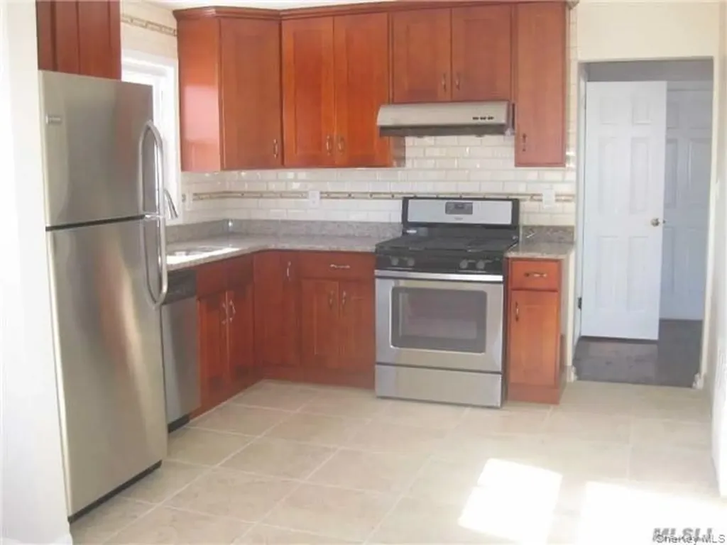 178 Walnut Street Lynbrook NY 11563