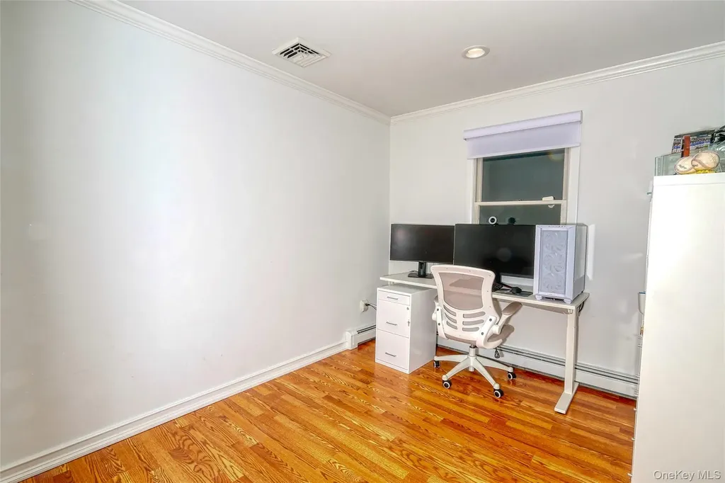1352 Estelle Court Seaford NY 11783