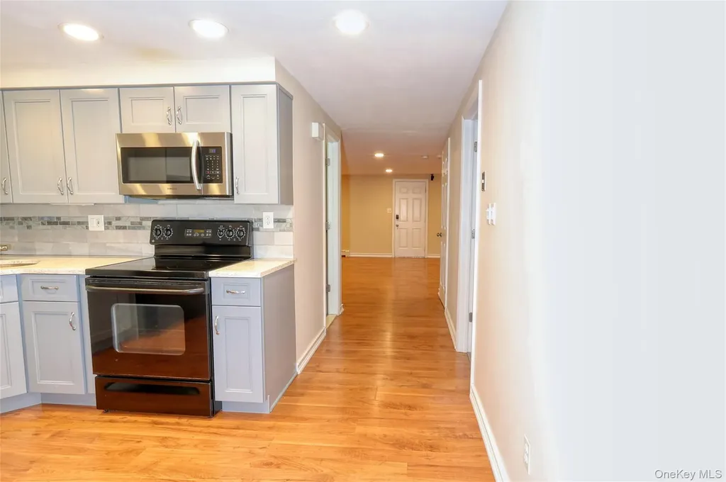 1352 Estelle Court Seaford NY 11783