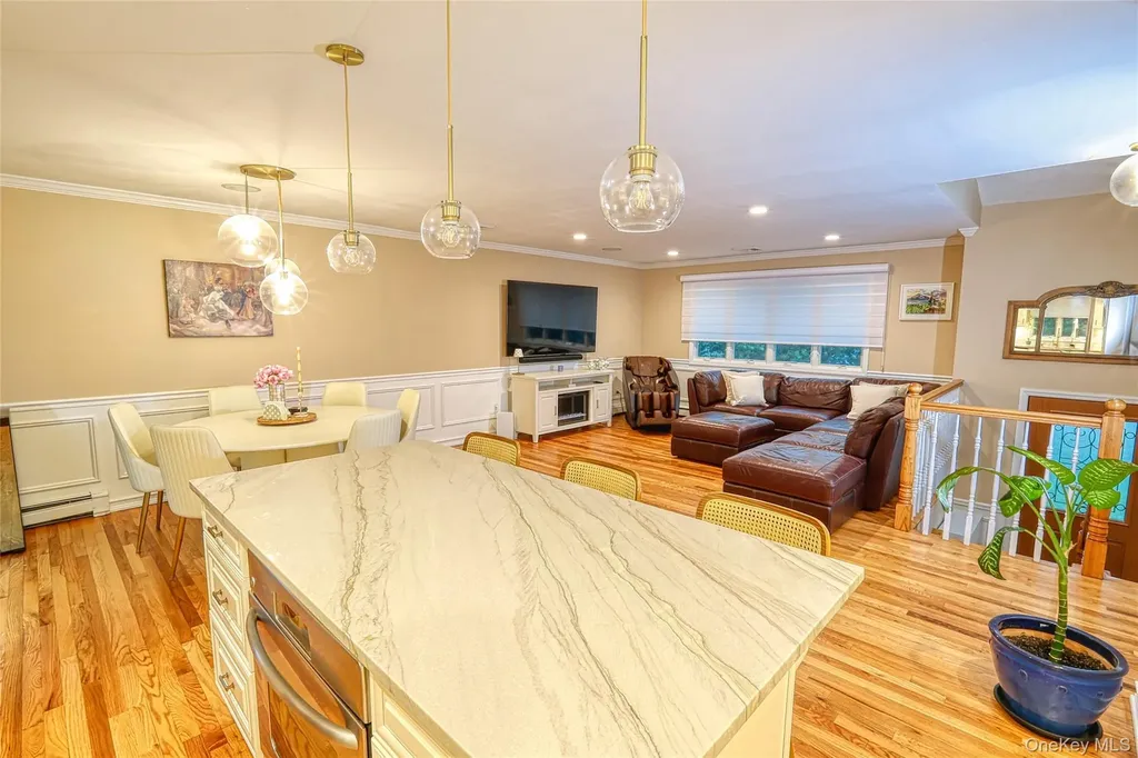 1352 Estelle Court Seaford NY 11783