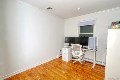 1352 Estelle Court Seaford NY 11783