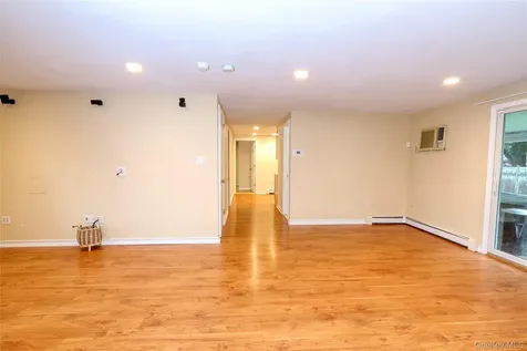 1352 Estelle Court Seaford NY 11783