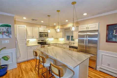 1352 Estelle Court Seaford NY 11783