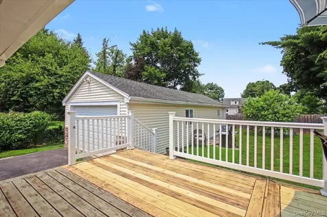 9 Mansion Drive Hyde Park NY 12538