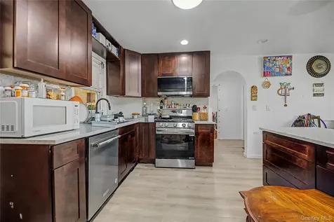 97 Portland Place Yonkers NY 10703