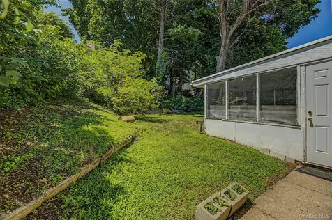 97 Portland Place Yonkers NY 10703