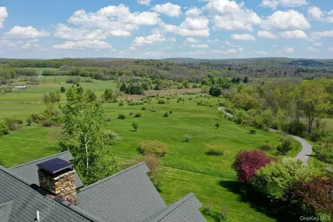 53 Market Lane Clinton Corners NY 12514