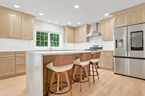 24 Whittier Boulevard Poughkeepsie NY 12603