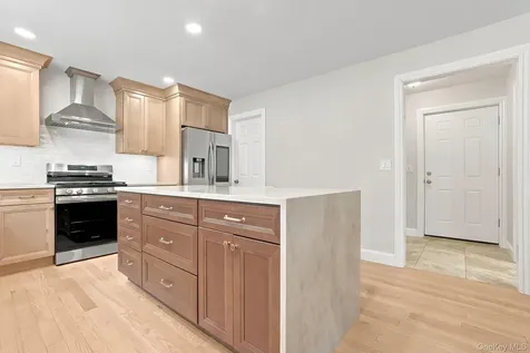 24 Whittier Boulevard Poughkeepsie NY 12603