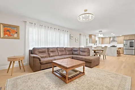 24 Whittier Boulevard Poughkeepsie NY 12603