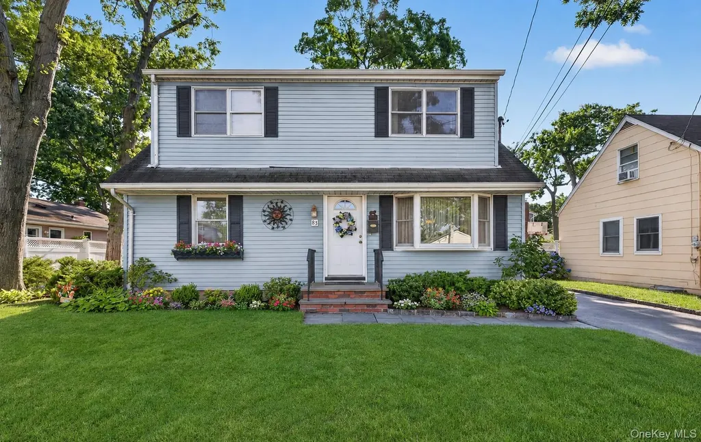 83 Whittier Avenue North Merrick NY 11566