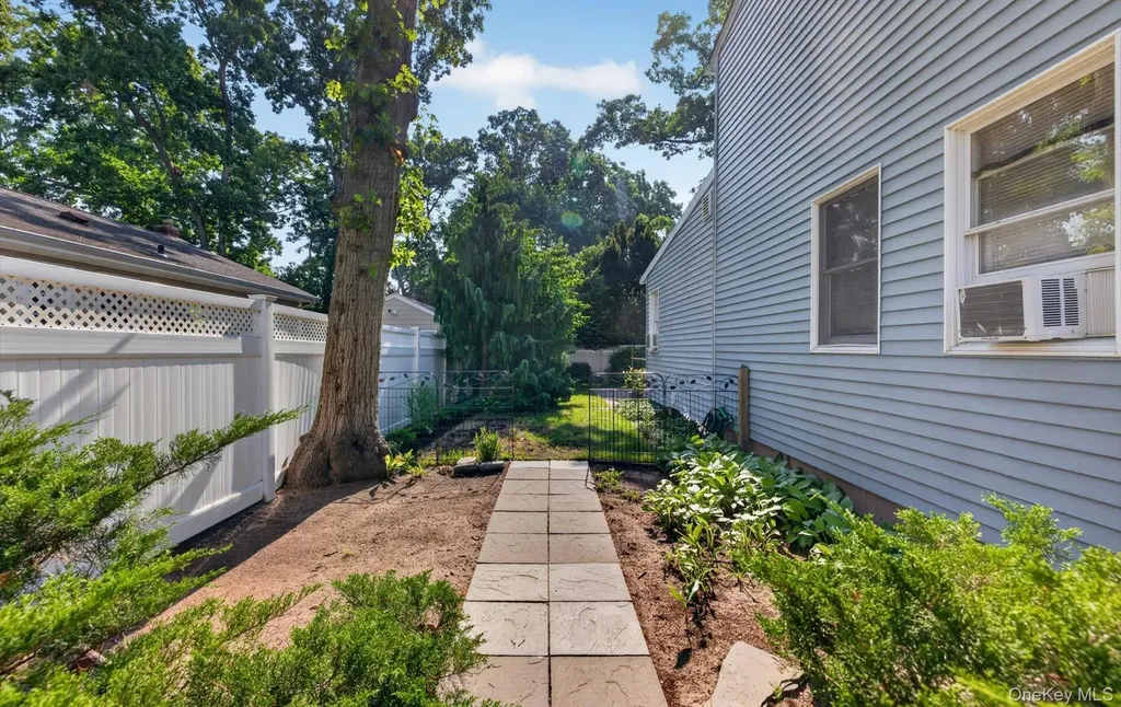 83 Whittier Avenue North Merrick NY 11566