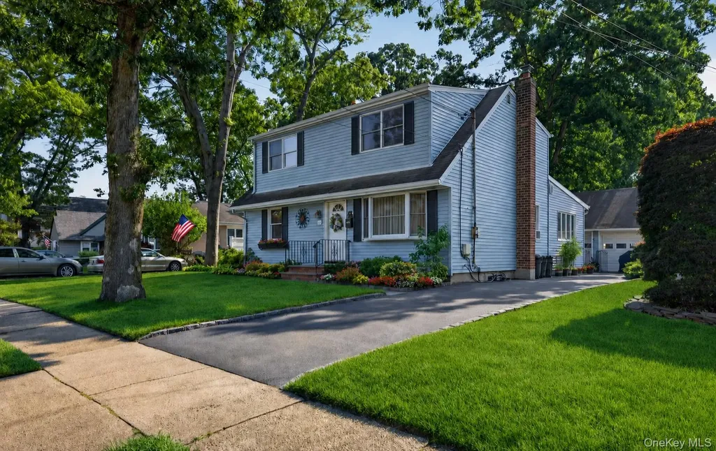 83 Whittier Avenue North Merrick NY 11566