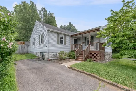 22 Petit Avenue Kingston NY 12401