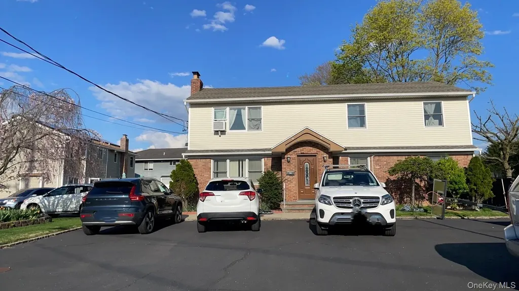 133 Railroad Avenue Syosset NY 11791