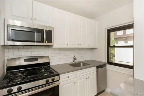 64 Kensington Road Bronxville NY 10708