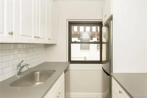 64 Kensington Road Bronxville NY 10708