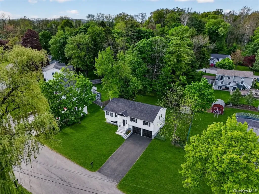 8 Mockingbird Lane Poughkeepsie NY 12601