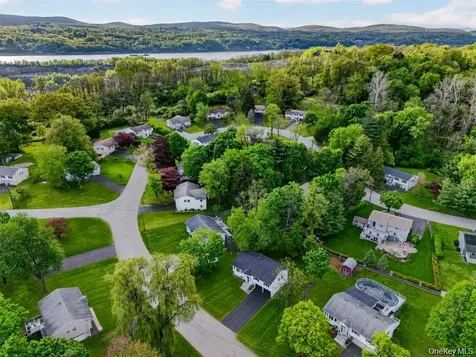 8 Mockingbird Lane Poughkeepsie NY 12601