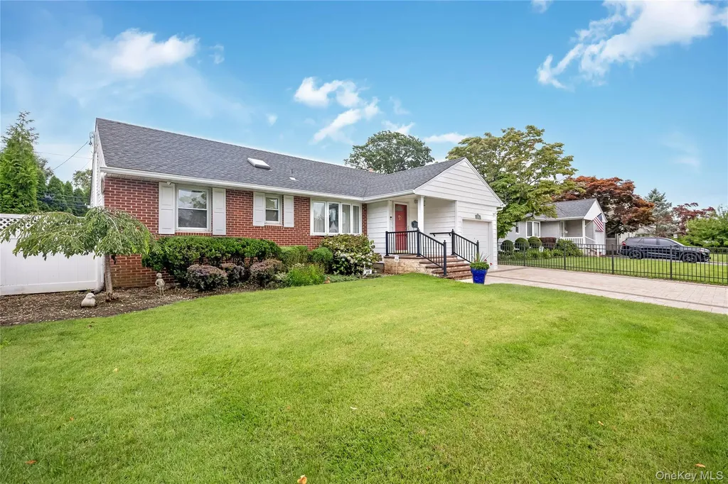 65 Colonial Drive Farmingdale NY 11735