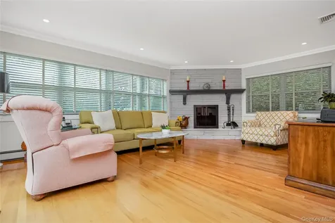 65 Colonial Drive Farmingdale NY 11735