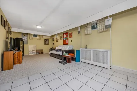65 Colonial Drive Farmingdale NY 11735