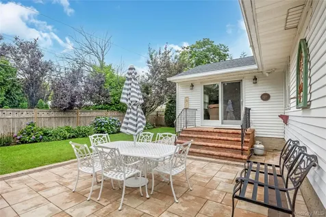65 Colonial Drive Farmingdale NY 11735