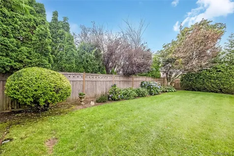 65 Colonial Drive Farmingdale NY 11735