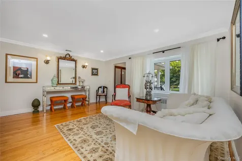 65 Colonial Drive Farmingdale NY 11735