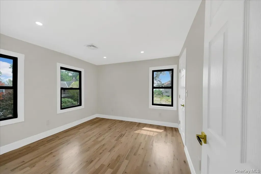 81 Ridge Road Yonkers NY 10705