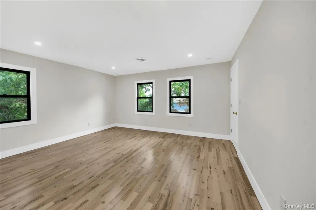 81 Ridge Road Yonkers NY 10705