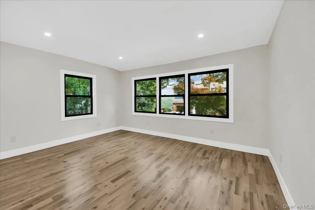 81 Ridge Road Yonkers NY 10705