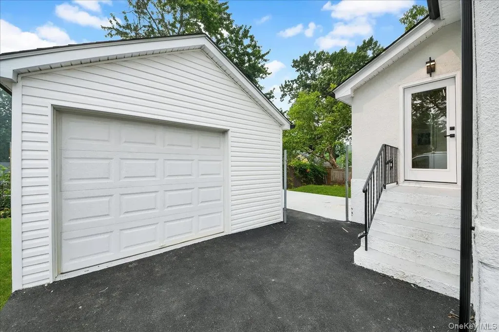 81 Ridge Road Yonkers NY 10705