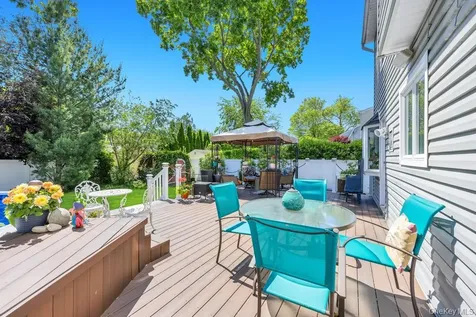 263 Charles Avenue Massapequa Park NY 11762