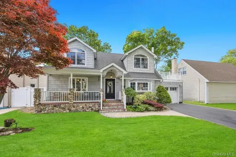 263 Charles Avenue Massapequa Park NY 11762