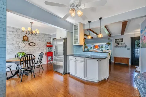263 Charles Avenue Massapequa Park NY 11762