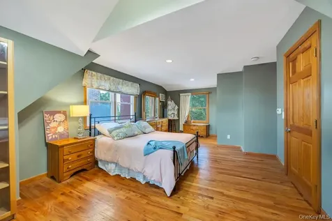 263 Charles Avenue Massapequa Park NY 11762