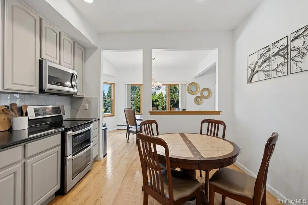 2066 Washington Avenue Seaford NY 11783