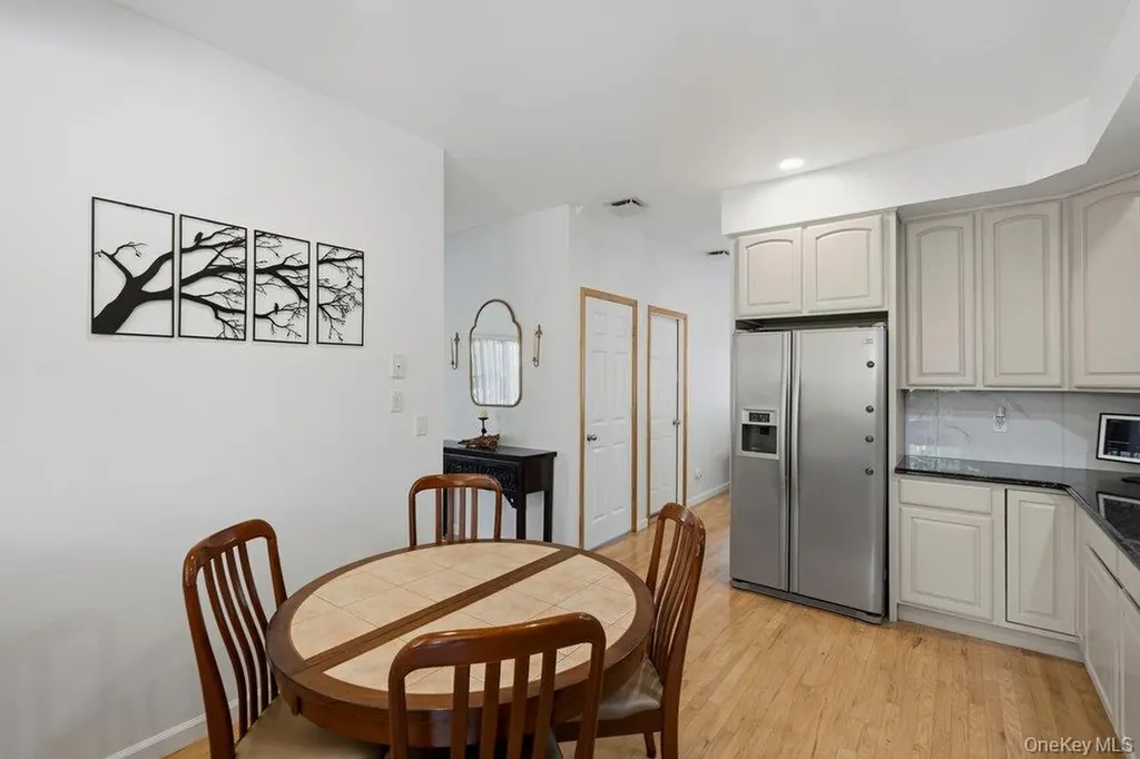 2066 Washington Avenue Seaford NY 11783