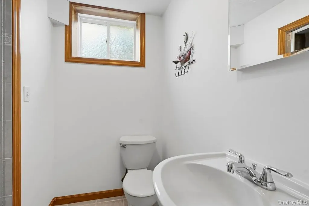 2066 Washington Avenue Seaford NY 11783