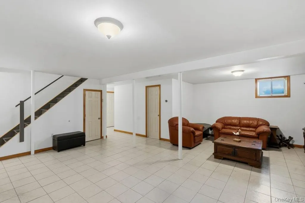 2066 Washington Avenue Seaford NY 11783