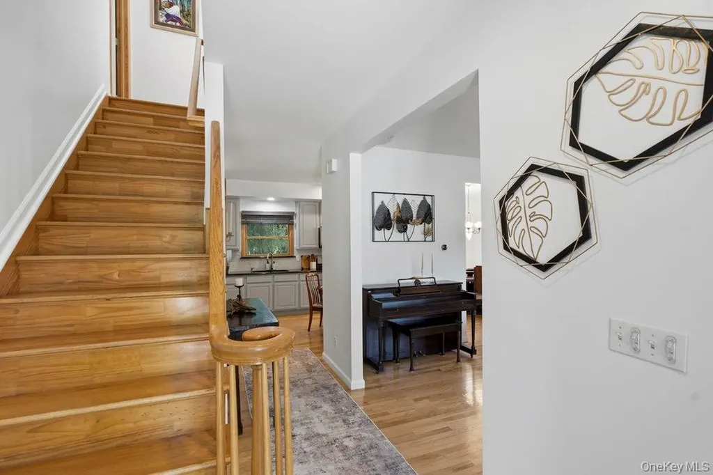 2066 Washington Avenue Seaford NY 11783