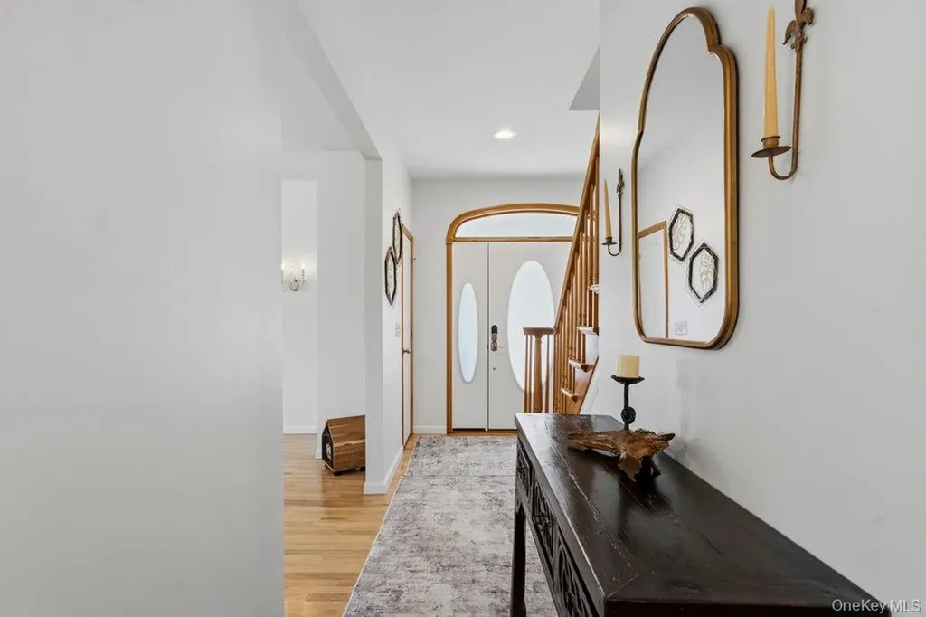2066 Washington Avenue Seaford NY 11783