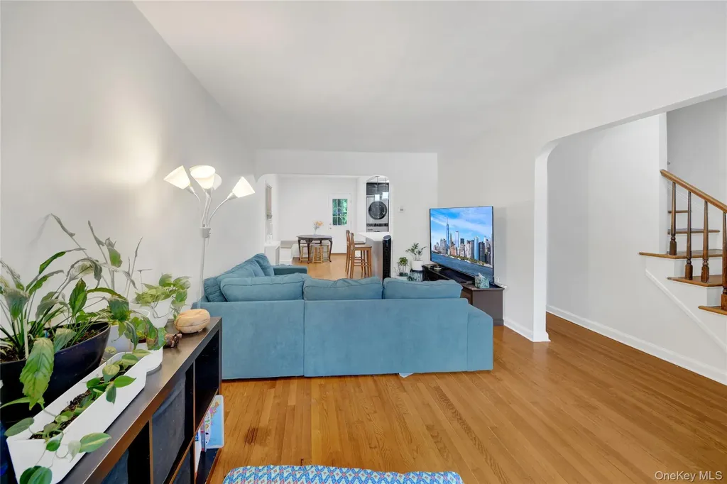 1808 Hering Avenue Bronx NY 10461