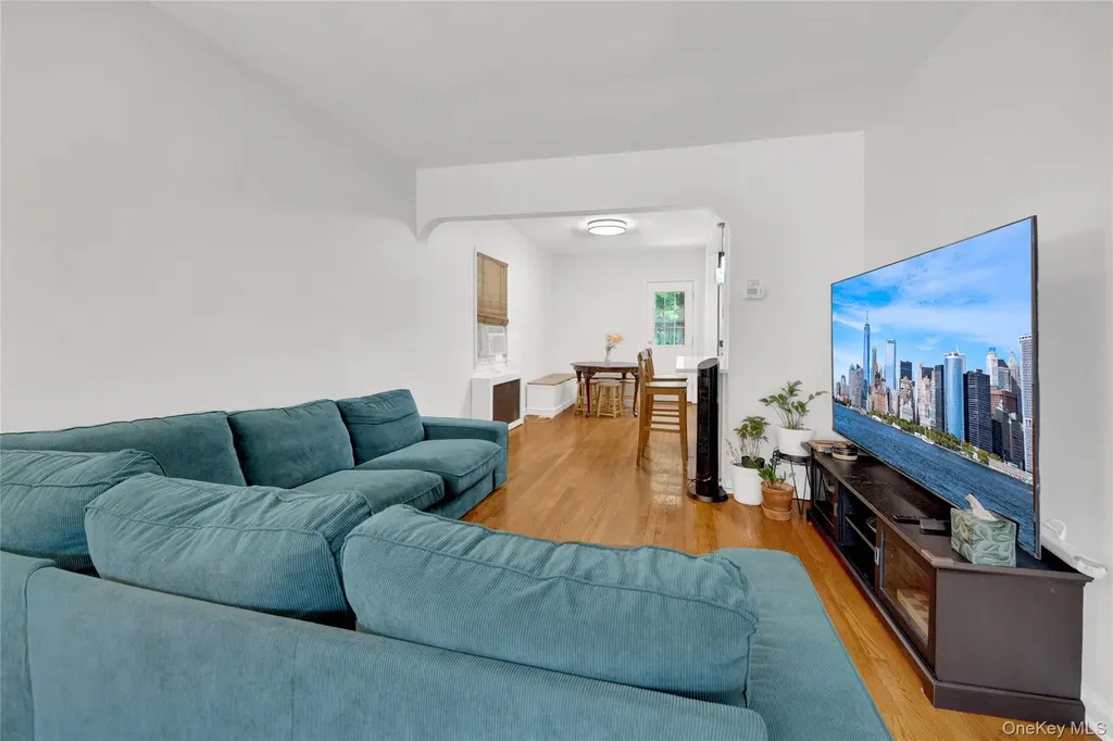 1808 Hering Avenue Bronx NY 10461