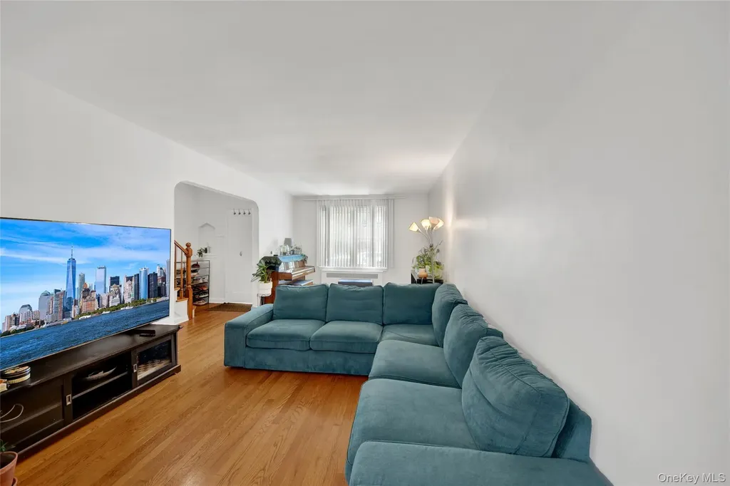 1808 Hering Avenue Bronx NY 10461